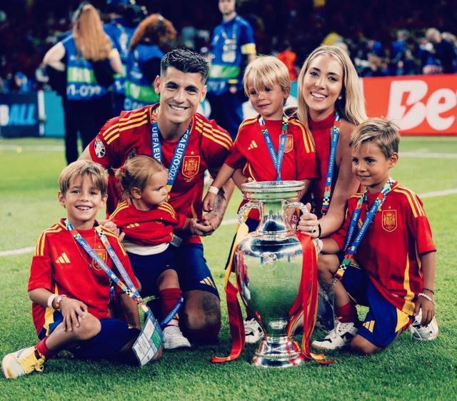 kaiyun-莫拉塔自宣离婚 与妻子秀恩爱后不久和平分手