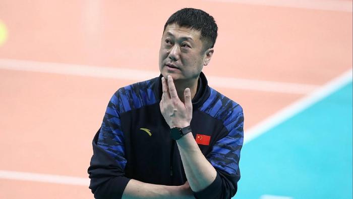 网友爆女排成绩差，体育总局或强制换帅！最该换的是排管中心领导