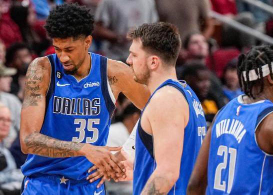 开云-下半场发威足以击败火箭 独行侠7连胜稳坐西部前4